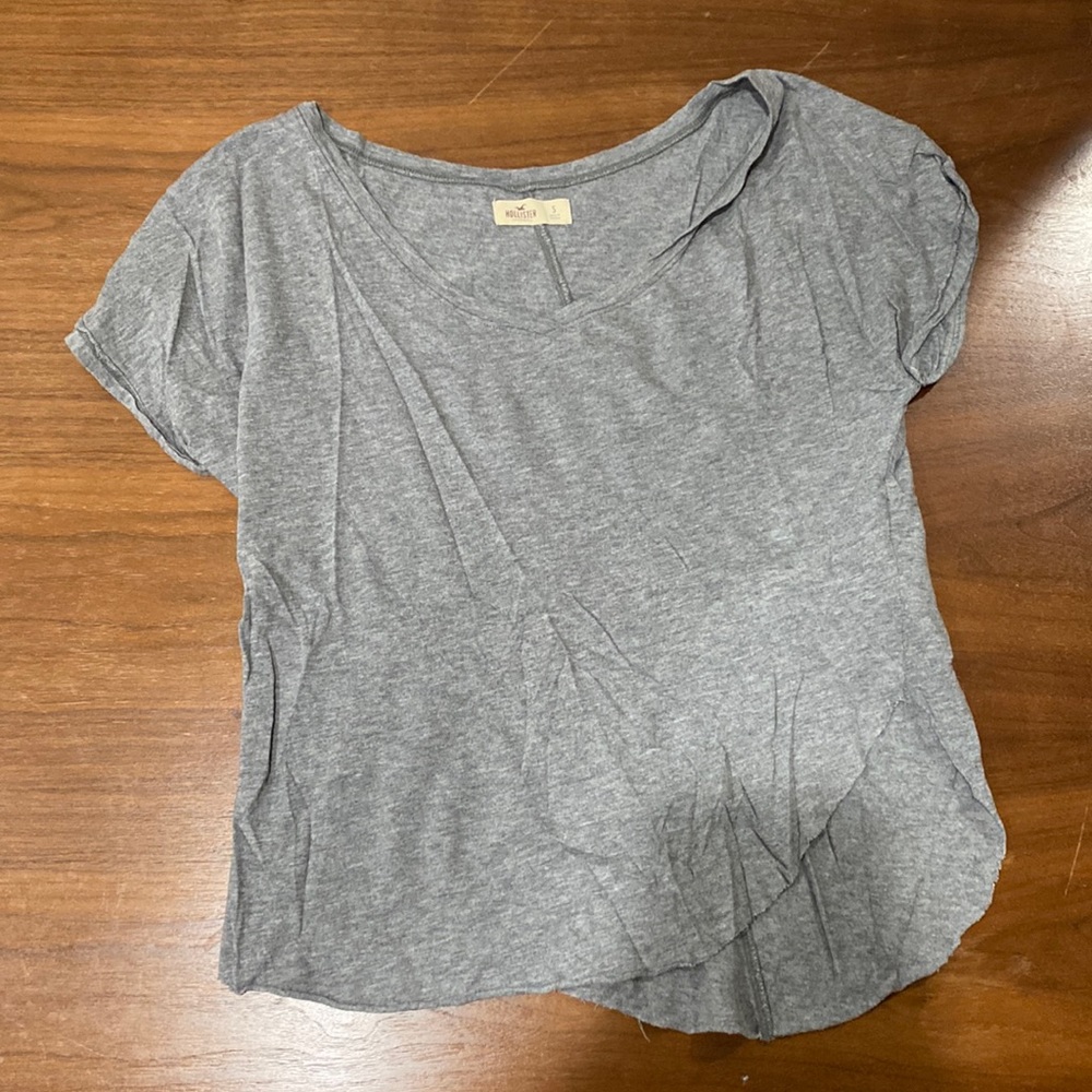 Hollister basic v neck tee